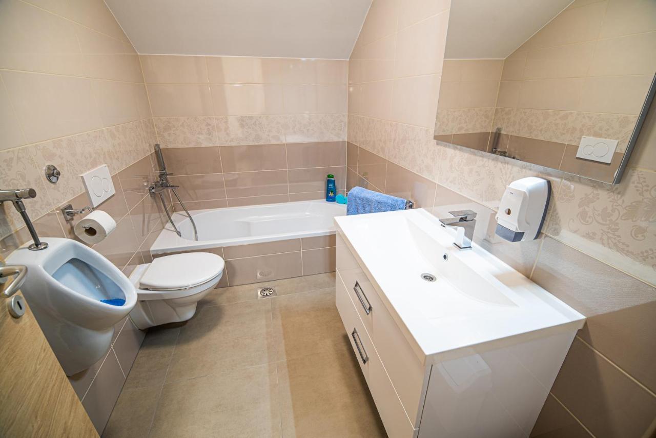 Rovte Holiday Home With Hot Tub And Sauna Sabina מראה חיצוני תמונה